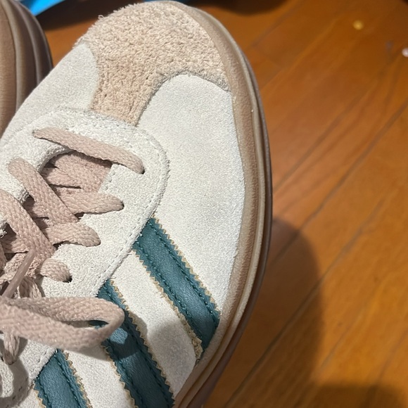 Adidas Cream and Green Gazelle Sneakers - Picture 6 of 7